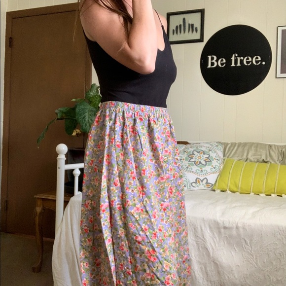 VTG Nikki lavender floral midi skirt - Picture 3 of 10